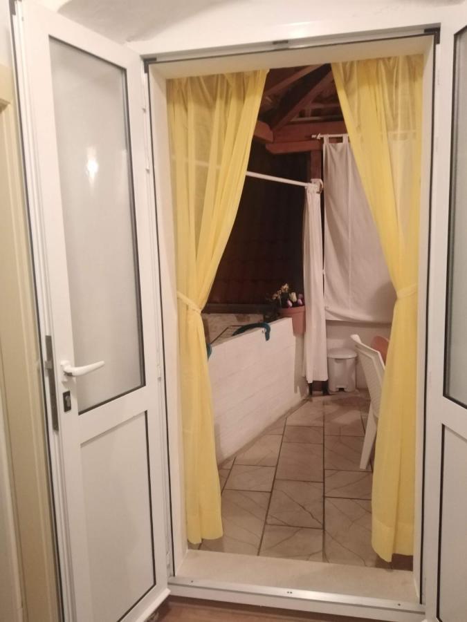 Apartment Nada Povlja  Esterno foto