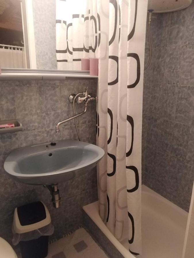 Apartment Nada Povlja  Esterno foto