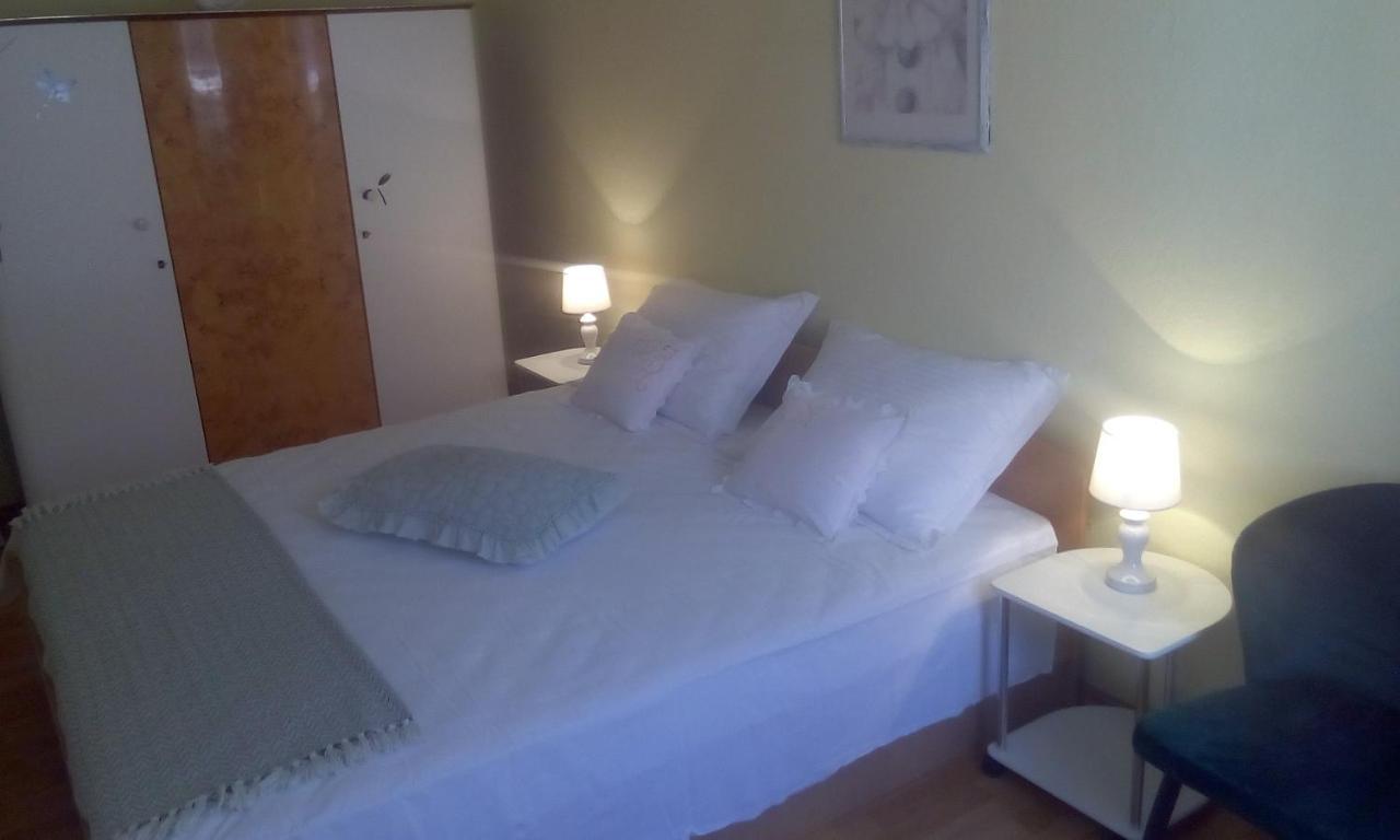Apartment Nada Povlja  Esterno foto