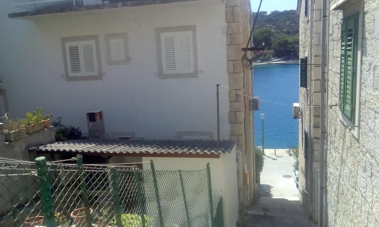 Apartment Nada Povlja  Esterno foto