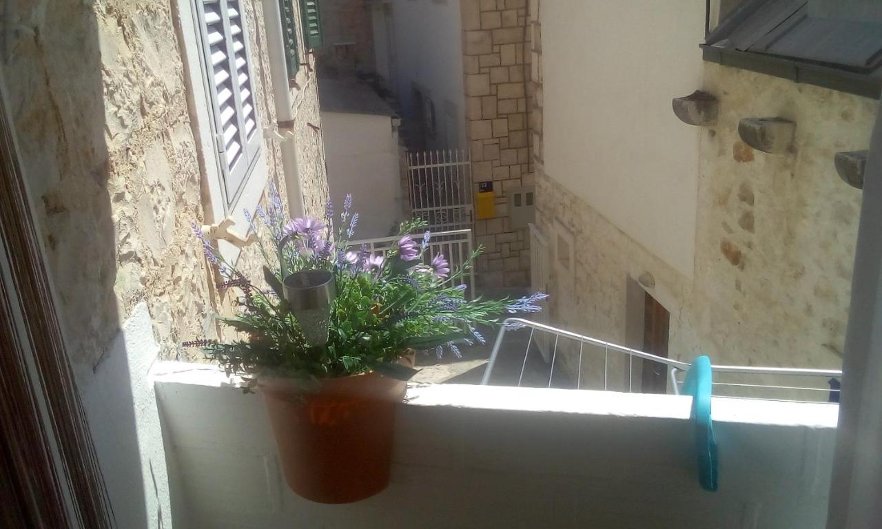 Apartment Nada Povlja  Esterno foto