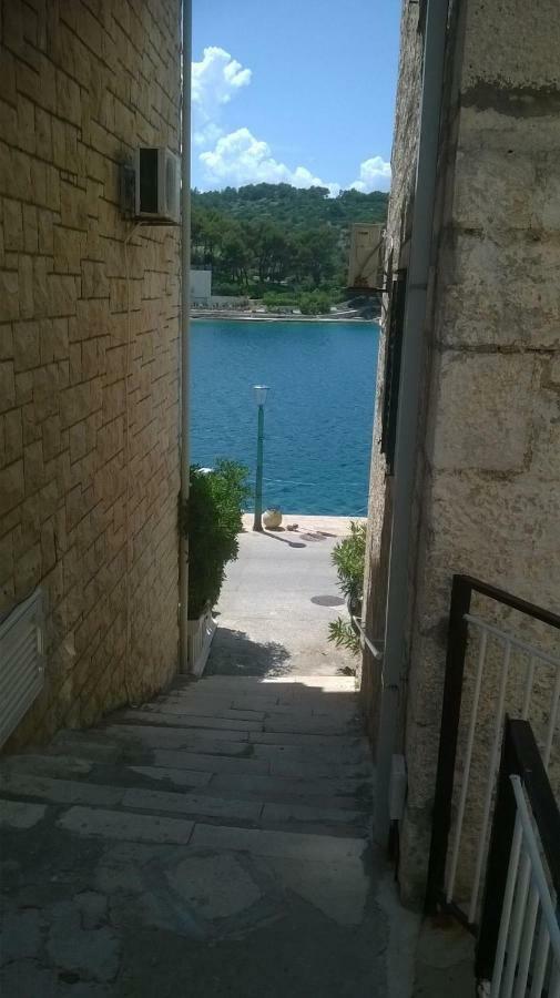 Apartment Nada Povlja  Esterno foto